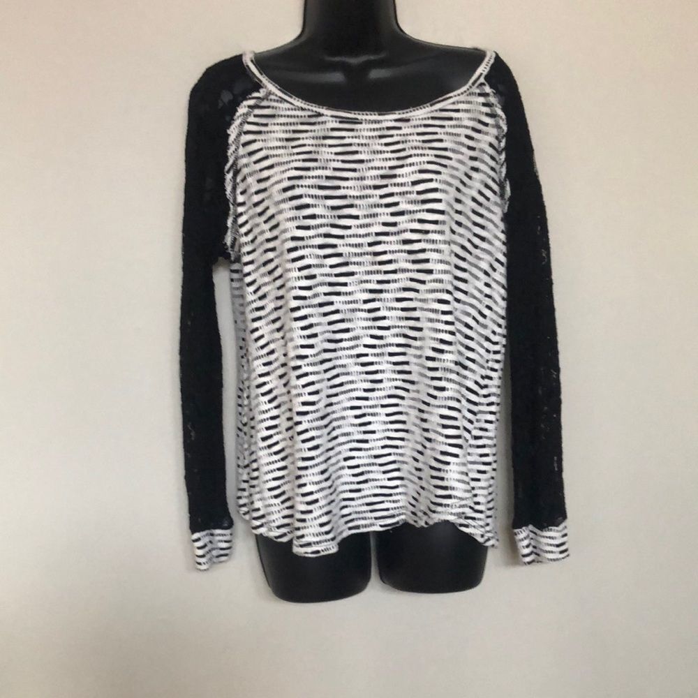 A’Reve Mixed Media Blouse Size Lg Lace and Black and white Blend - L